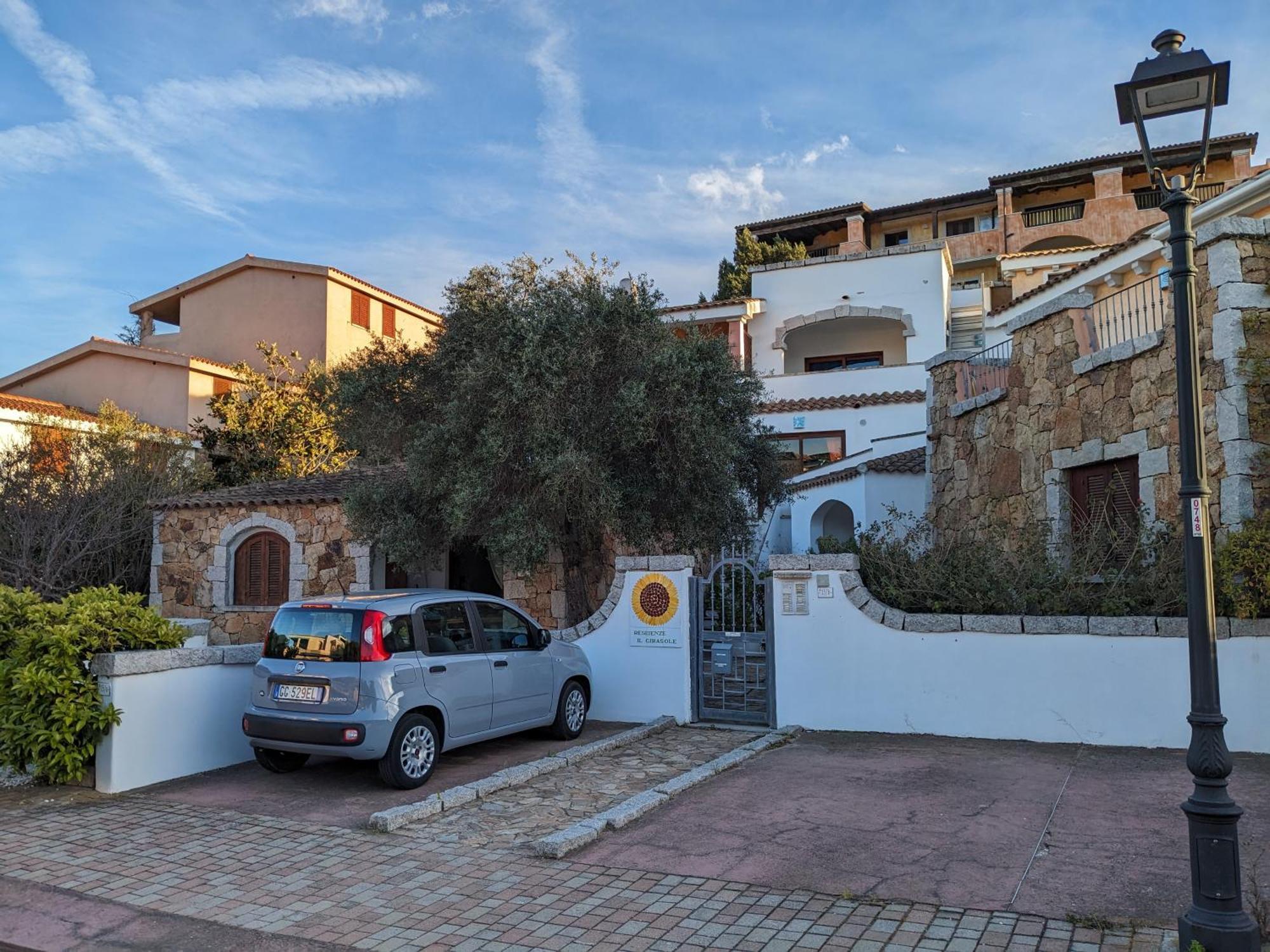 Residenze Il Girasole Apart otel Golfo Aranci Dış mekan fotoğraf